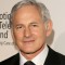 Victor Garber Picture
