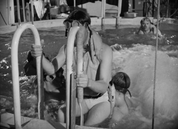 Above Us the Waves (1955) download