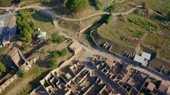 Bombing Pompeii (2023) download