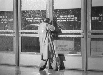 Hold That Blonde! (1945) download