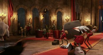 Hotel Transylvania (2012) download