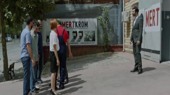 Kaygisiz Bas (2023) download