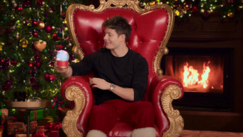 Matt Rife: Unwrapped: A Christmas Crowd Work Special (2025) download