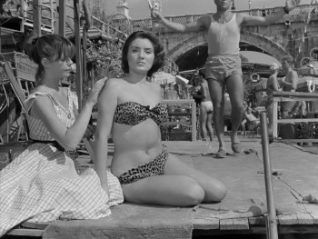 Poor But Beautiful (1957) download