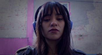 Sangre Joven (2025) download