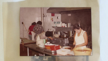 Selena y Los Dinos (2025) download