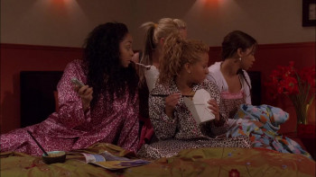 The Cheetah Girls 2 (2005) download
