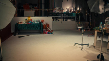 Thinestra (2025) download